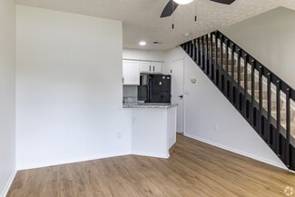 1820 Hickory Creek Ln, Columbus, OH 43229