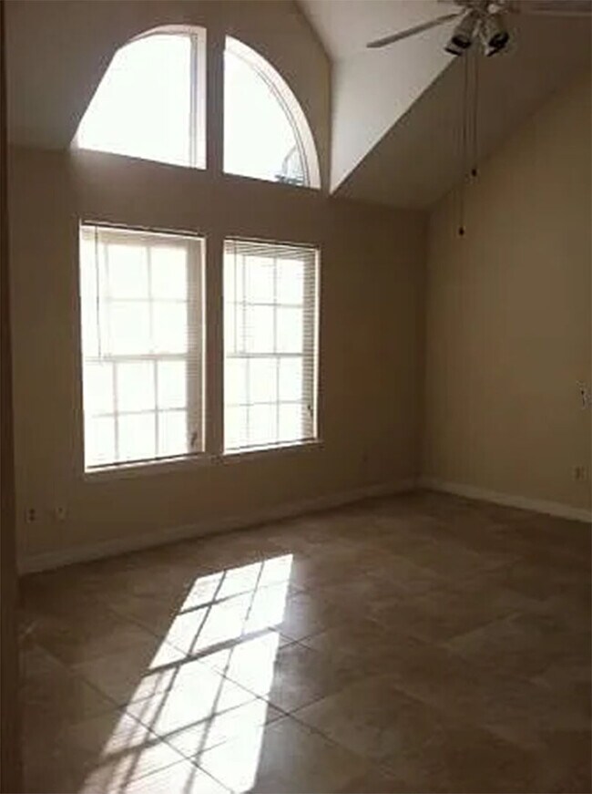 6184 Westgate Dr Unit 201, Orlando, FL 32835