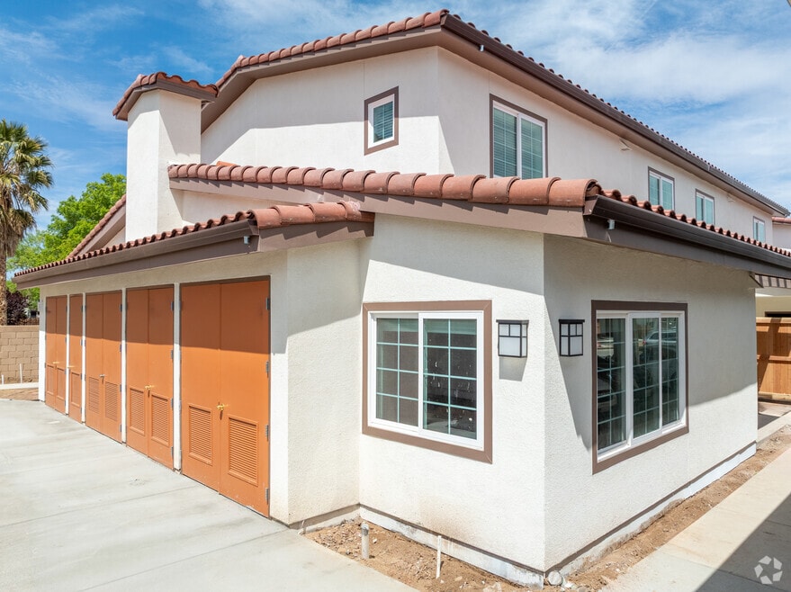 Juniper Valley Townhomes, Palmdale, CA 93550 - photo 1