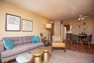 2555 Willakenzie Rd, Eugene, OR 97401