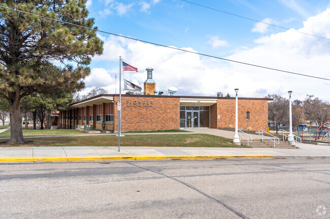 Pioneer Elementary School is a great choice for school in the area.
