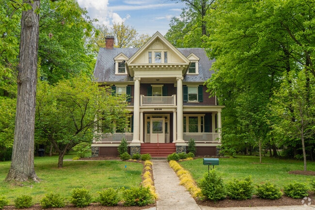 Homes with unique color and eclectic architecture represent the typical home in Mt. Washington.