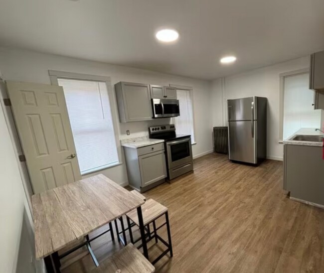 203 Broadway unit 2, Providence, RI 02903 - photo 2