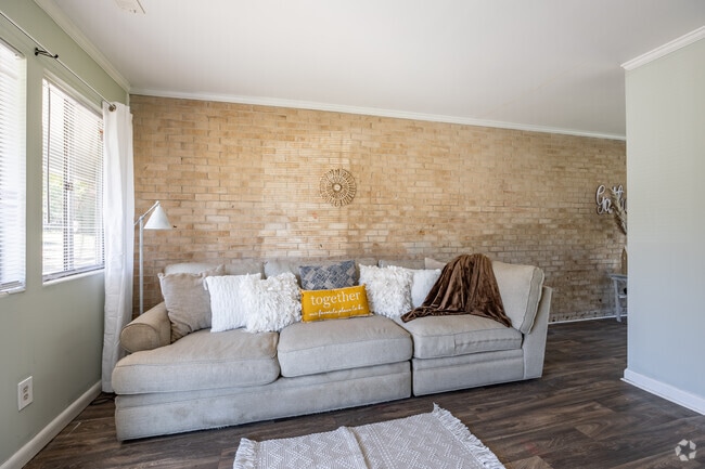 Platinum Oaks, Warner Robins, GA 31093 - photo 3