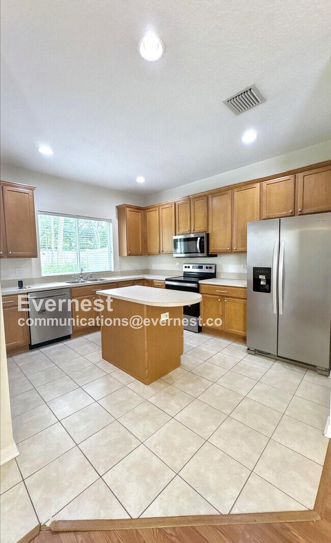 10545 Shady Falls Ct, Riverview, FL 33578 - photo 7