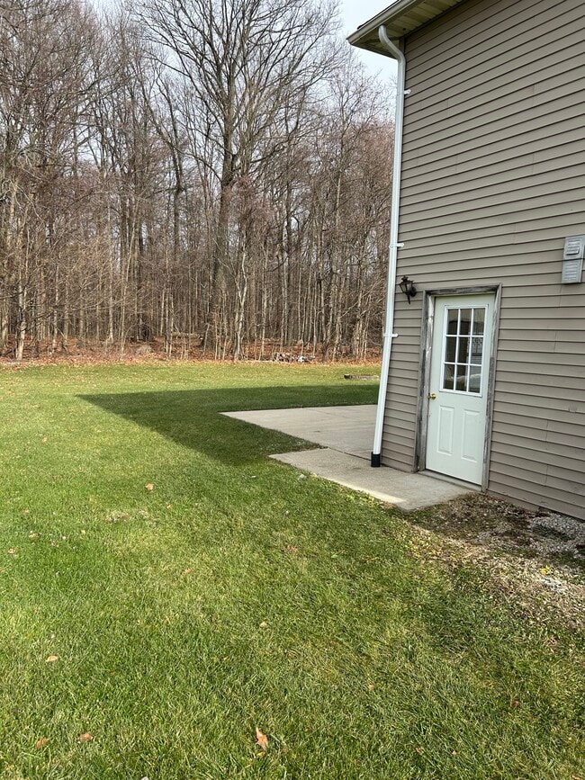 1402 Benbrandon Ct unit 1402 Benbrandon Ct, Ontario, OH 44906 - photo 3