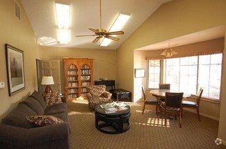 952 Dewey St, Lapeer, MI 48446