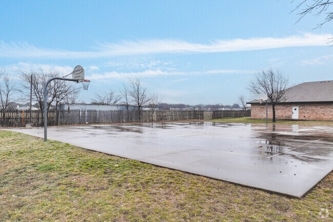GreatSchools gives Ft Worth Adventist Jr Academy an 8:1 student-to-teacher ratio.