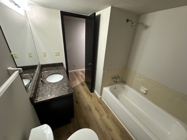 9507 University Ave, Clive, IA 50325 - photo 2