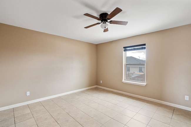 110 Colorado St unit 3, Del Rio, TX 78840 - photo 7
