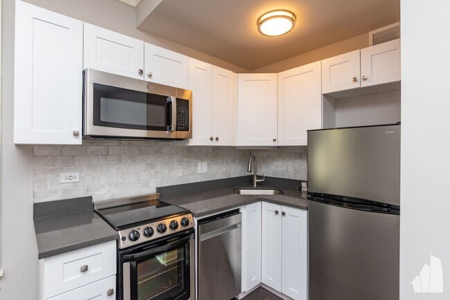 632 W Wrightwood Ave unit 103,, Chicago, IL 60614 - photo 4