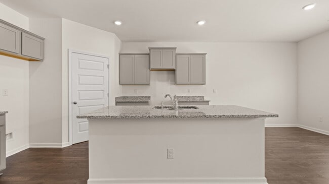 190 Aster Ave, Locust Grove, GA 30248 - photo 5