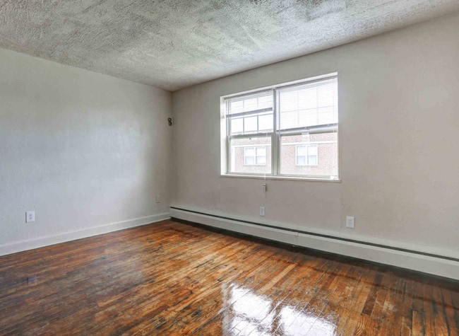 Magnolia Park Apartments, Camden, NJ 08103 - photo 2