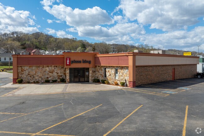 The Pizza King is a great place to meet friends for a few slices near Prospect Park.