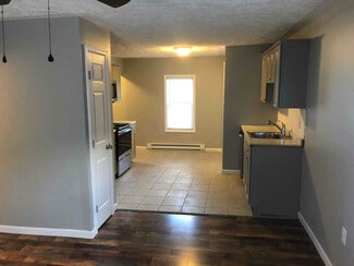 527 Charles St Unit 2nd Floor, Throop, PA 18512