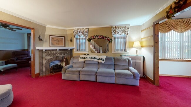 1403 Englewood St, Philadelphia, PA 19111 - photo 2