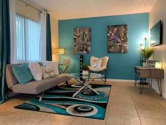 2000 Gandy Blvd N, Saint Petersburg, FL 33702