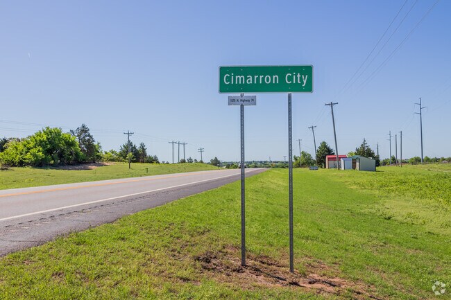 Cimarron City blends rural charm with access to Crescent, Guthrie, Edmond, and OKC.