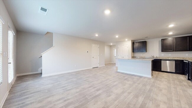 5371 Tolar Rd, South Fulton, GA 30213 - photo 3