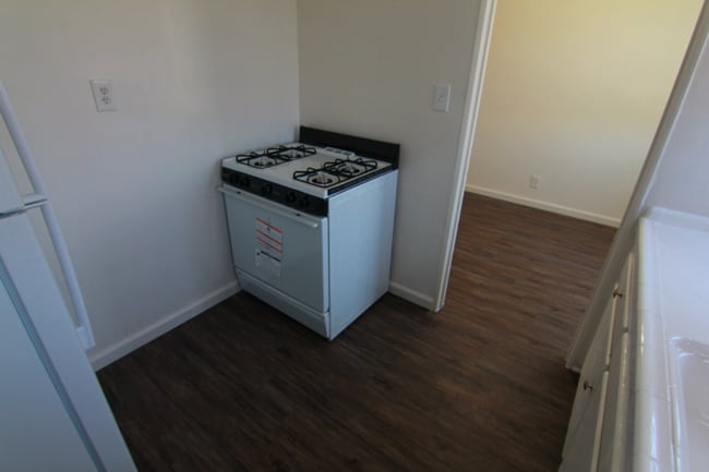 5940 Melrose Ave unit 3, Los Angeles, CA 90038 - photo 3