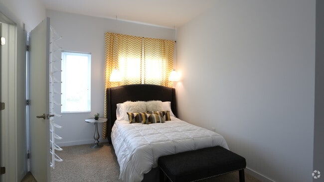 The Benchmark Apartments, Columbus, OH 43220 - photo 7