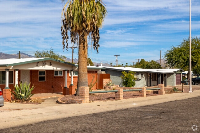 Brick Ranch homes are common on the western side of Broadway Northeast.