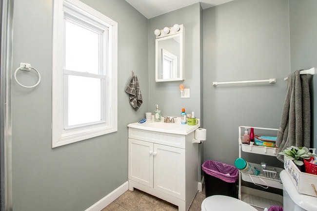 407 N Glenwood Ave unit 407 Glenwood lower, Peoria, IL 61606 - photo 4