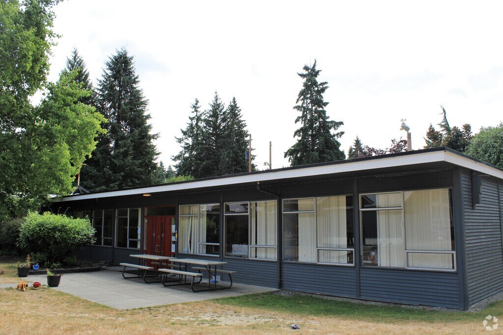 The Kineo School is in the South Rose Hill neighborhood.