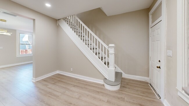 22 N Ellamont St, Baltimore, MD 21229 - photo 2