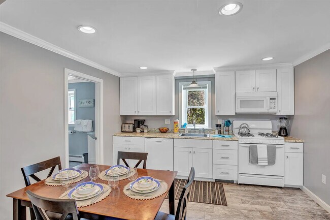 55 Glade Path unit 1, Hampton, NH 03842 - photo 6