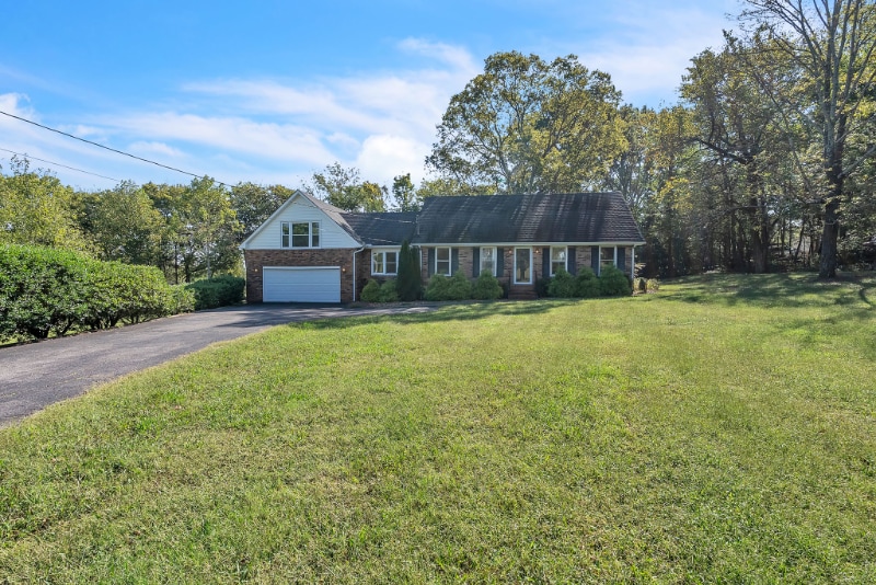 425 Centennial Ave, Lewisburg, TN 37091 - photo 1