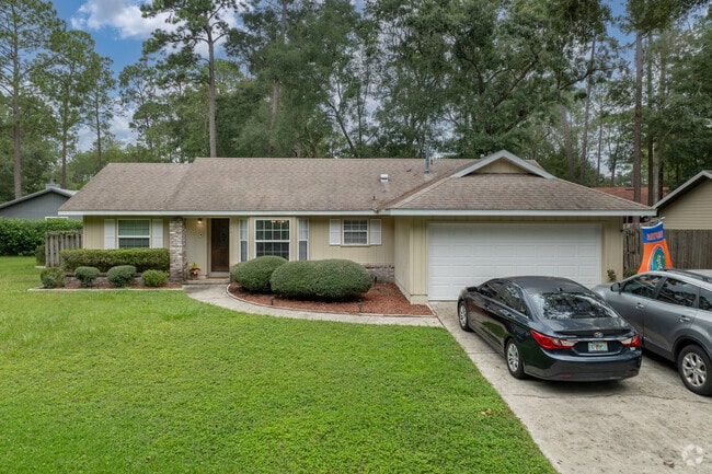 This pretty ranch home is simple yet warm and inviting.