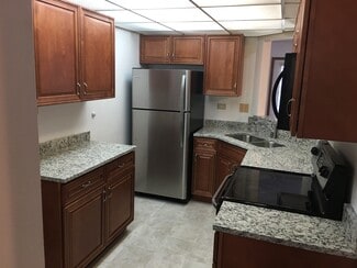 1235 Harding Ave Unit 302, Des Plaines, IL 60016