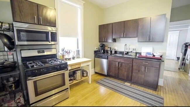 2117 N Kedzie Blvd unit 3R, Chicago, IL 60647 - photo 4