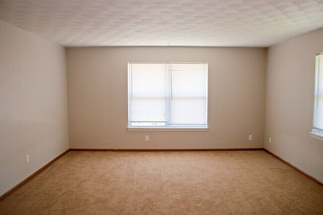 3408 N Ten Mile Dr unit 5, Jefferson City, MO 65109 - photo 5