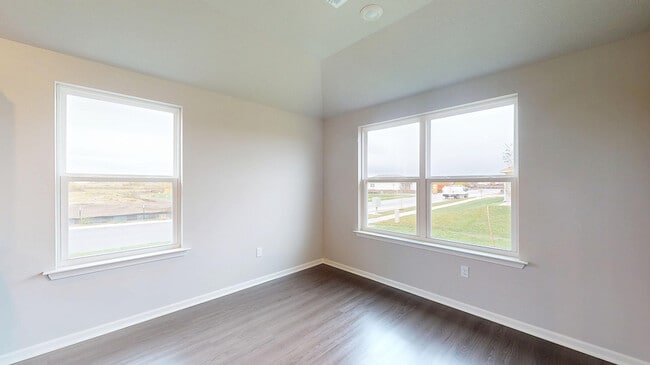 533 W Bluebird St, Gardner, KS 66030 - photo 4