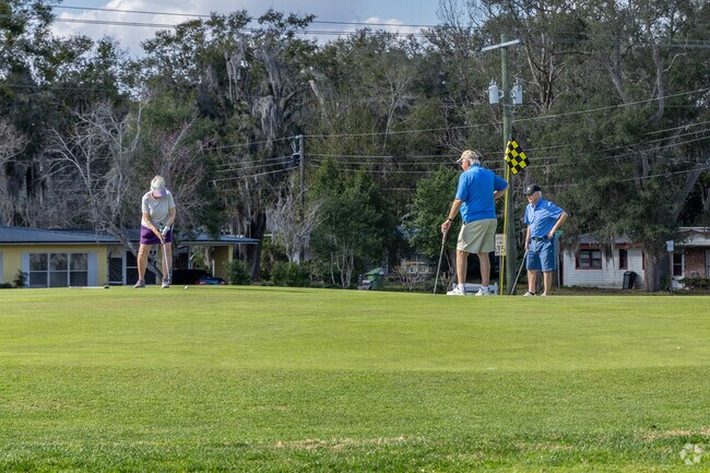 Sink some putts with friends at the Palatka Golf Course.
