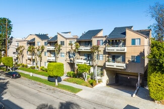 10865 Bluffside Dr, Studio City, CA 91604