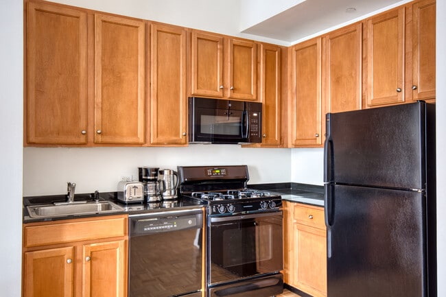 85 John St unit FL13-ID2201, New York, NY 10038 - photo 7