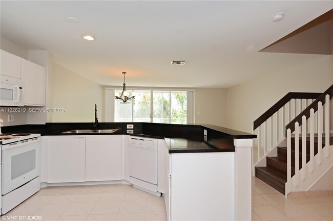 6215 Old Court Rd, Boca Raton, FL 33433 - photo 3