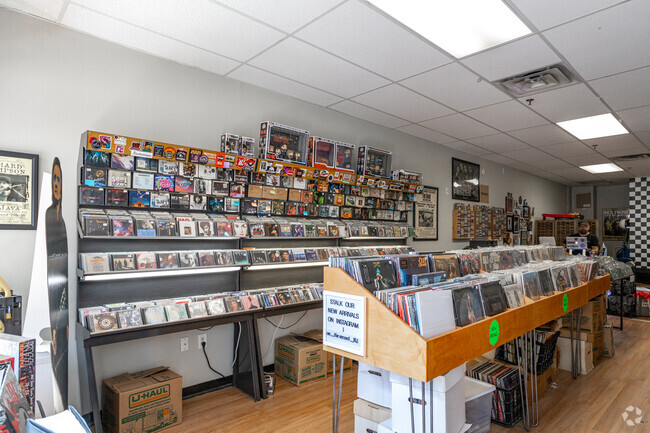 Please your ears with a quality music and check out On the Record in Woodbury, NJ.