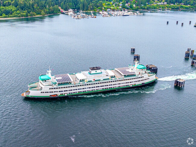 Bainbridge Island Ferry is just a 20-minute ride to and from downtown Seattle.