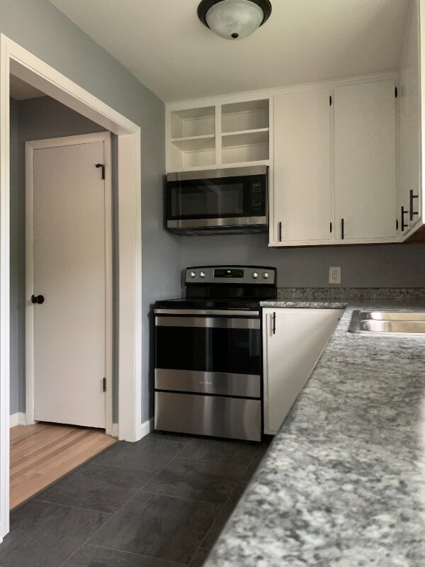 6020 Birch St unit 6, Omaha, NE 68104 - photo 2