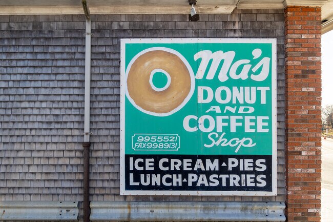 Grandma’s Donuts carries on the legacy of Ma’s with a fresh name and familiar flavors.