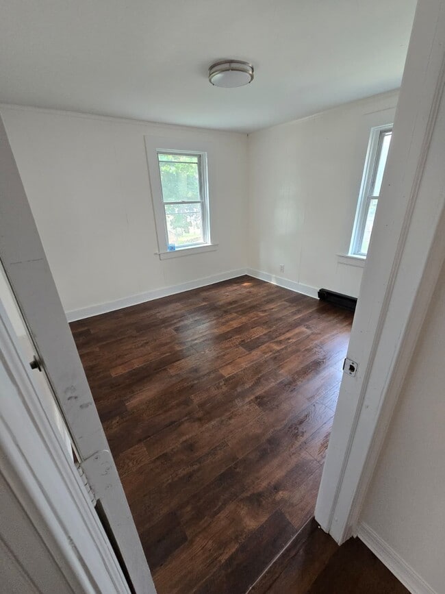 135 Willow St unit B, Meriden, CT 06450 - photo 4