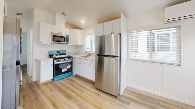 19548 E Cypress St unit 3, Covina, CA 91724 - photo 2