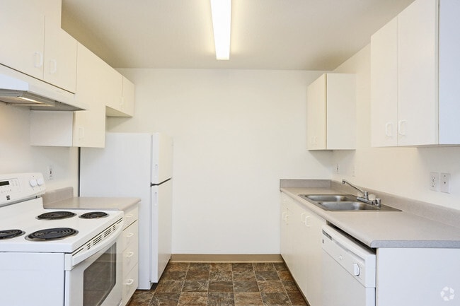 Olympic Pointe Apartments, Port Orchard, WA 98366 - photo 2