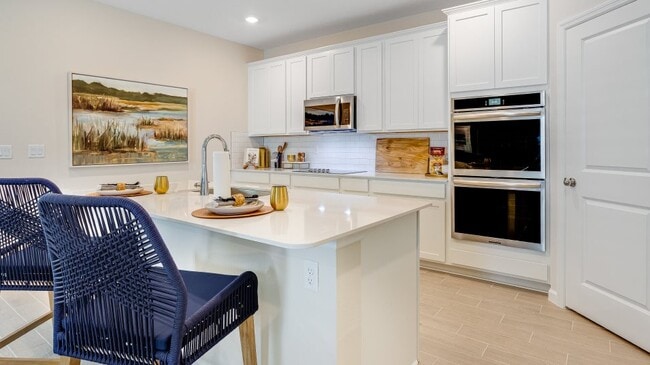 3203 Tupelo Loop, Green Cove Springs, FL 32043 - photo 2