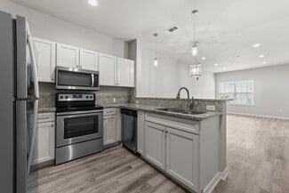 820 N Sam Rayburn Fwy, Sherman, TX 75090
