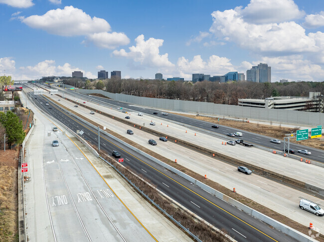 Dunwoody residents can access GA-400 for access to Buckhead and Midtown areas. Midtown
